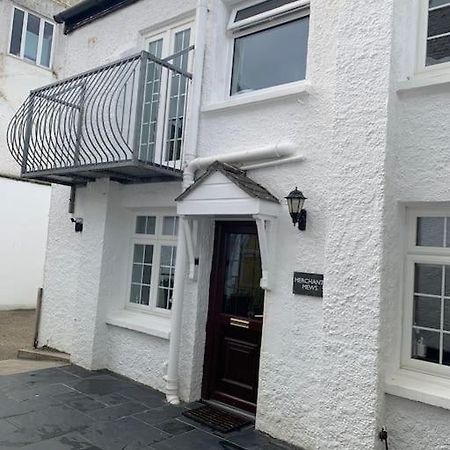 Merchants Mews, Fowey, Parking. Pets Welcome. Exterior photo