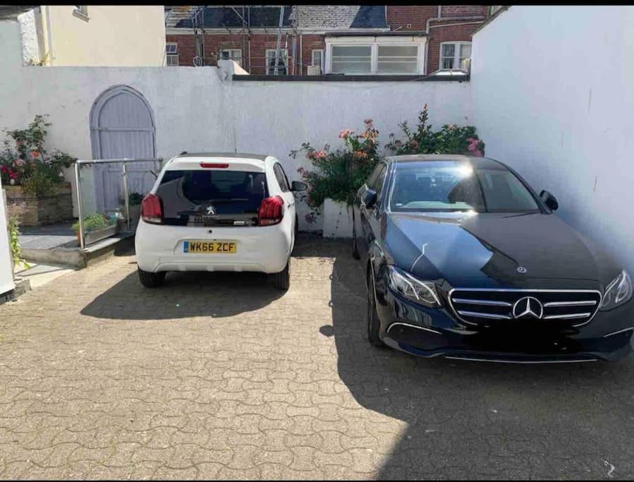 Merchants Mews, Fowey, Parking. Pets Welcome. Exterior photo